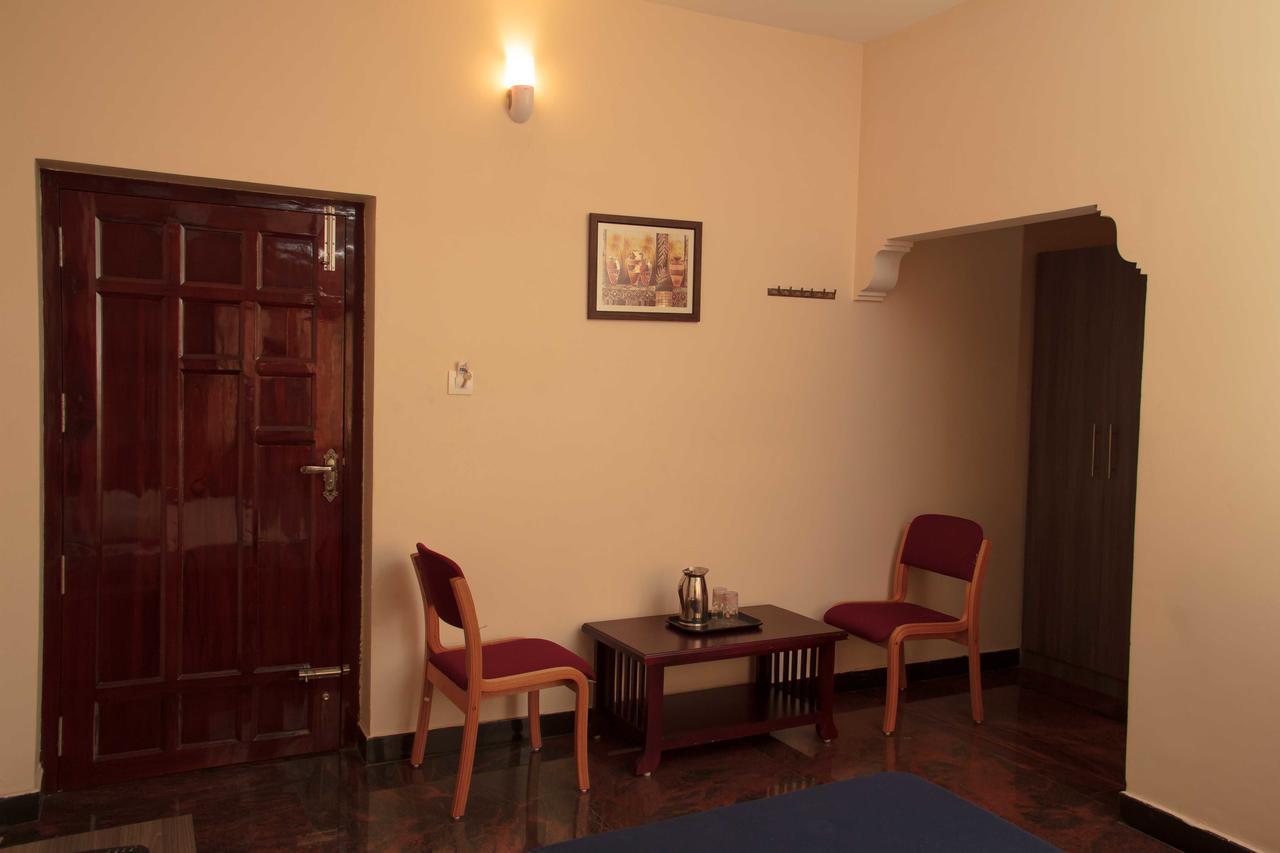 Hotel Sri Hayagriva Tiruchirappalli Chambre photo